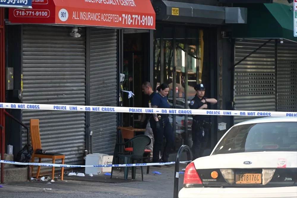 Najmanje troje ubijenih, osmero povrijeđenih u masovnoj pucnjavi u restoranu u New Yorku