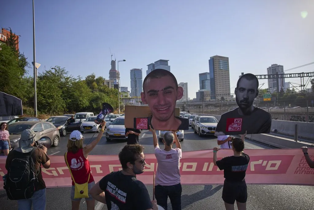Demonstranti blokirali autoput u Tel Avivu, traže primirje u Gazi i povratak zarobljenika