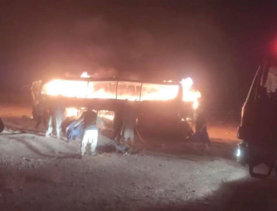 U sudaru autobusa s migrantima i dva vozila u Afganistanu 76 poginulih