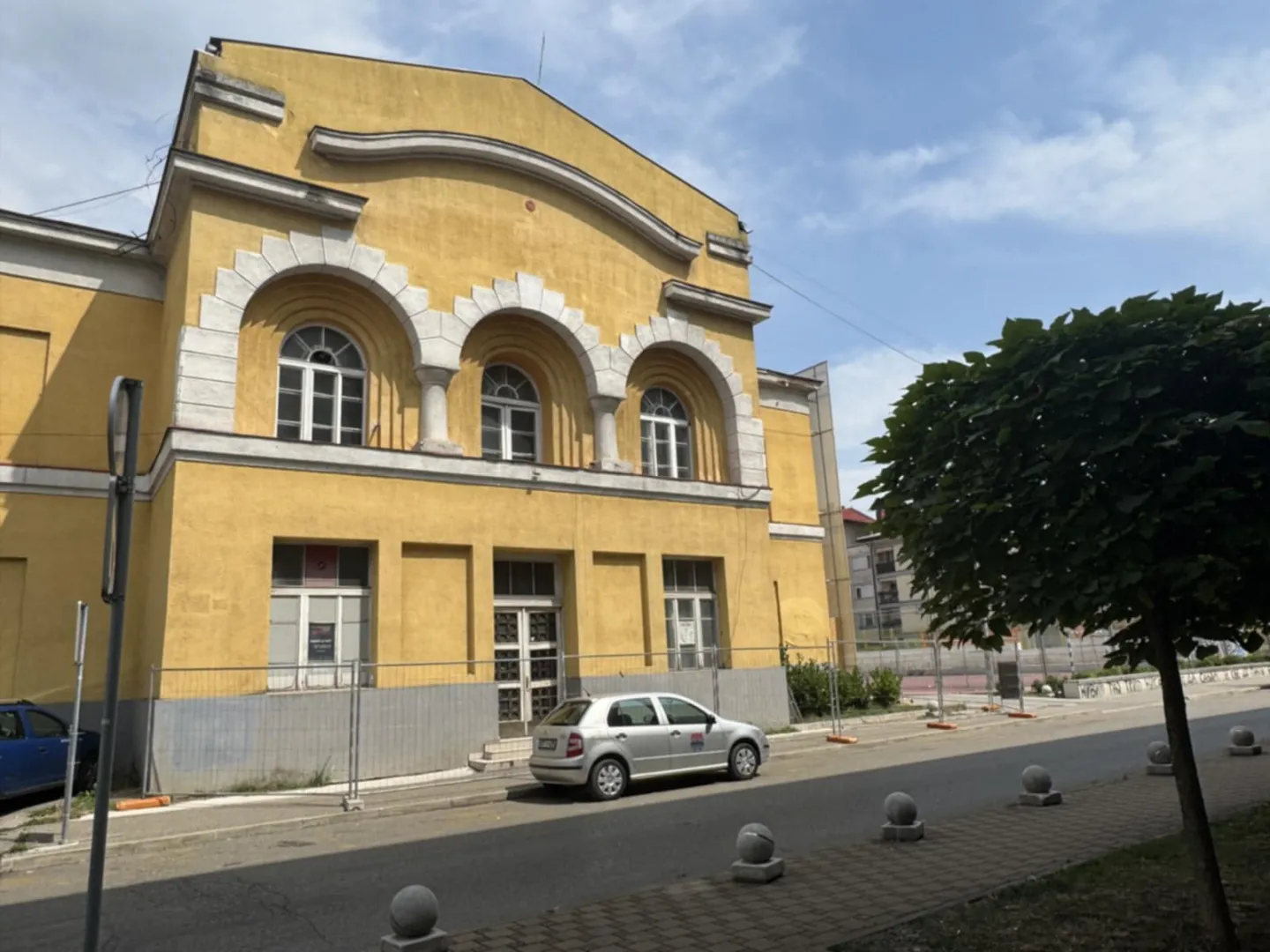 Sportska gimnazija u Banjaluci na dugom štapu, čiji je Sokolski dom?