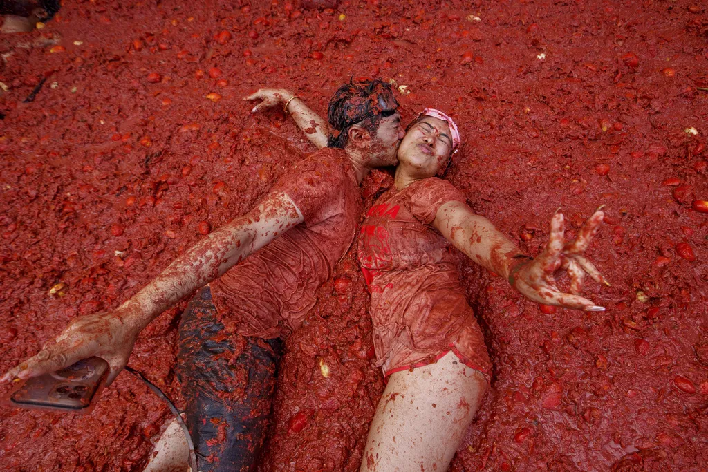 Festival Tomatina obojio Buñol u crveno povodom 80. godišnjice
