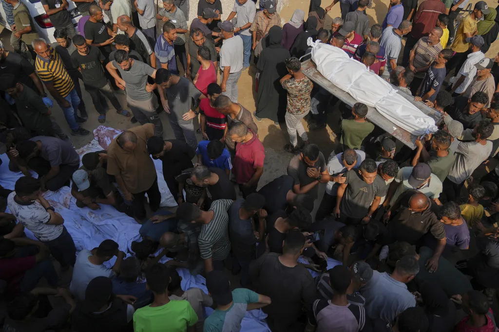 Izrael pojačava napade na Gazu, ubijeno najmanje 18 Palestinaca
