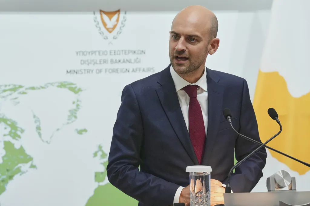 Francuski ministar vanjskih poslova poručio da Grenland "nije na prodaju"