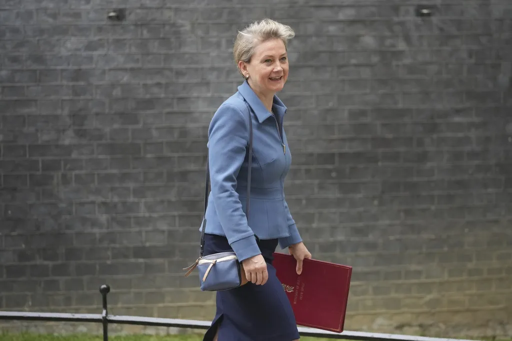 Britanski premijer imenovao Yvette Cooper za novu ministricu vanjskih poslova u rekonstrukciji kabineta