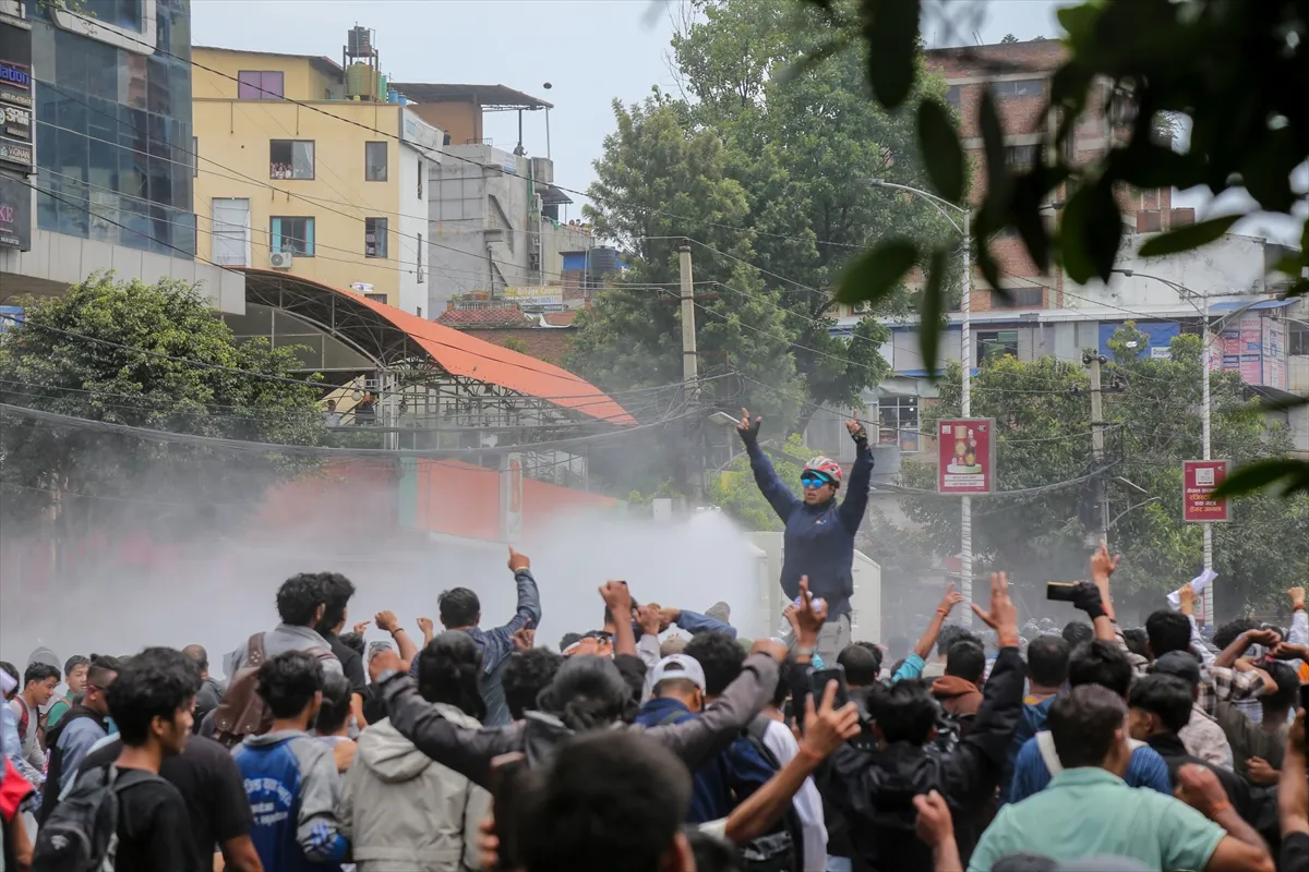 Premijer Nepala podnio ostavku nakon nasilnih protesta