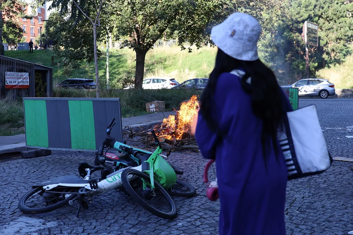Francuska: Više od 80 uhapšenih na početku protesta "Blokiraj sve"