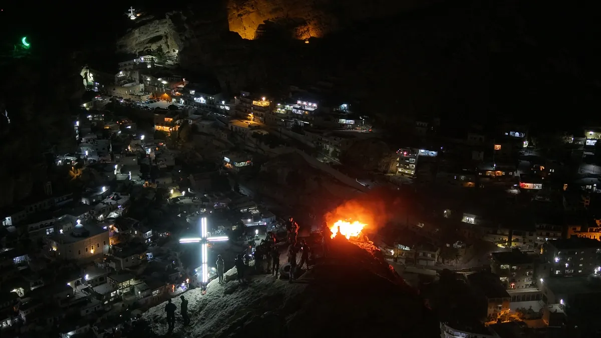 Sirija: Blagdan sv. Krsta obilježen u Maalouli vatrometom, krijesovima i molitvom