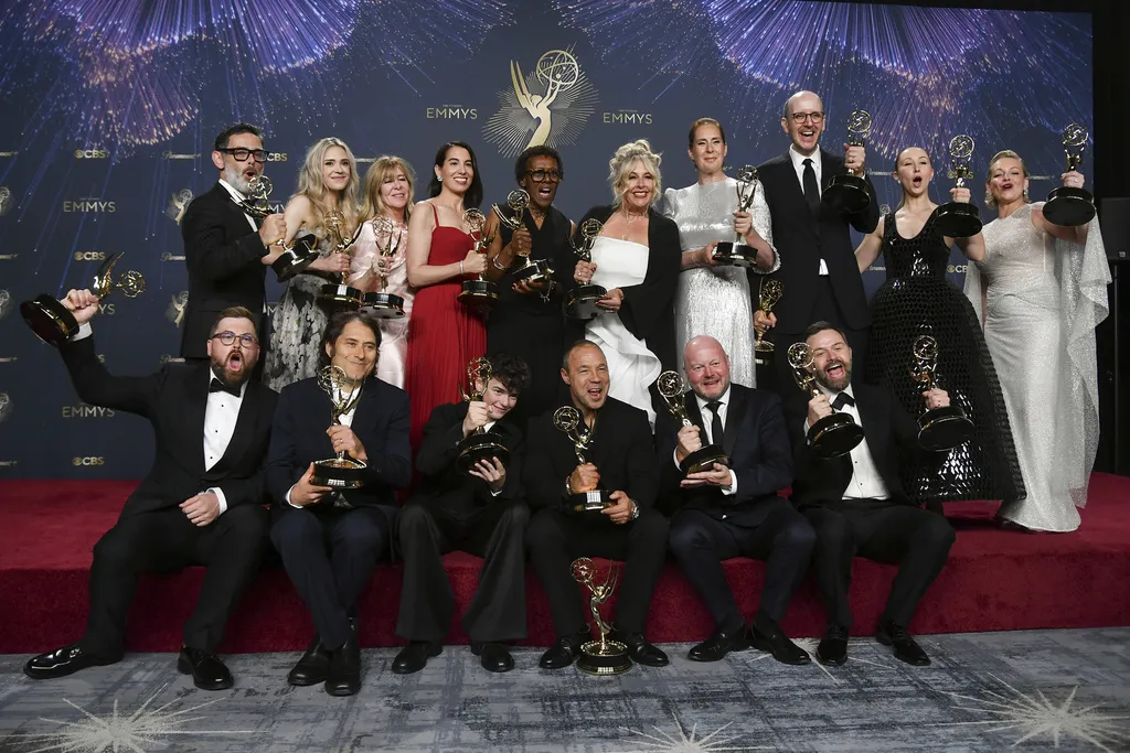 Netflixova drama "Adolescencija" osvojila šest nagrada Emi, Cooper oborio rekord