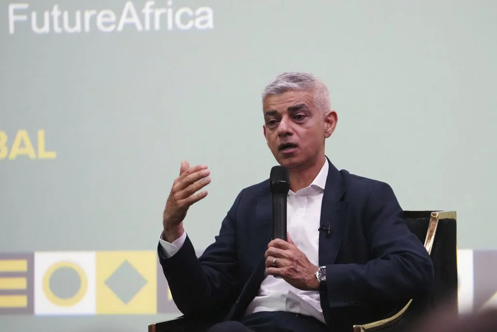 Gradonačelnik Londona Sadiq Khan: Pred svojim očima svjedočimo genocidu u Gazi