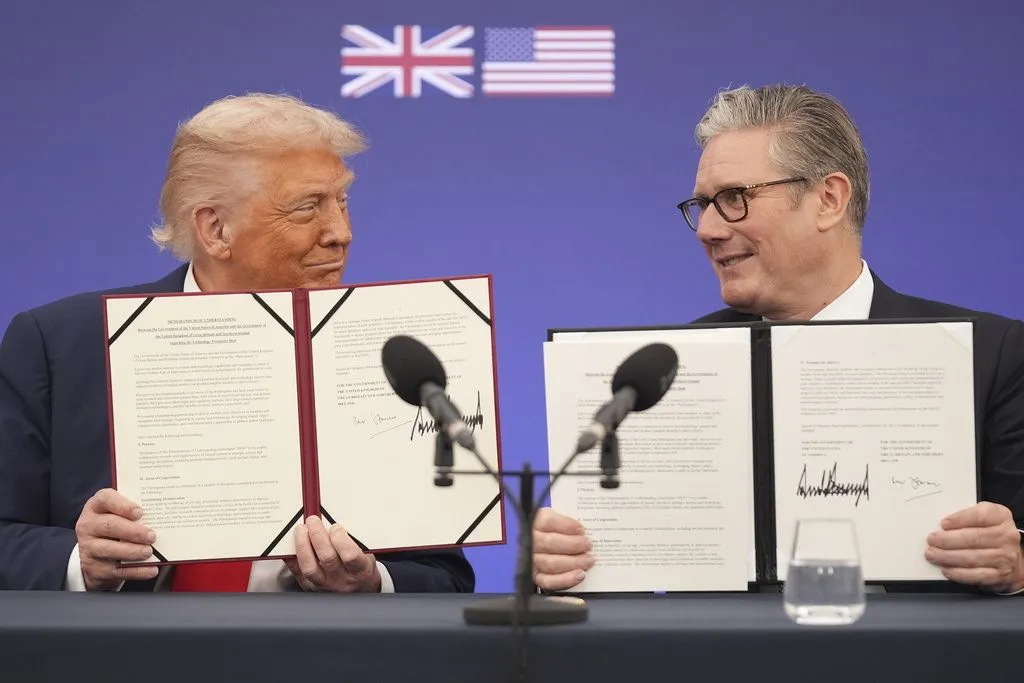 Trump i Starmer potpisali historijski sporazum SAD-a i UK