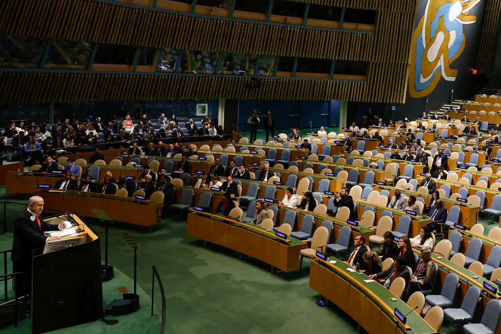 Brojni delegati napustili salu tokom obraćanja Netanyahua u UN, dočekali ga zvižduci i navijanje