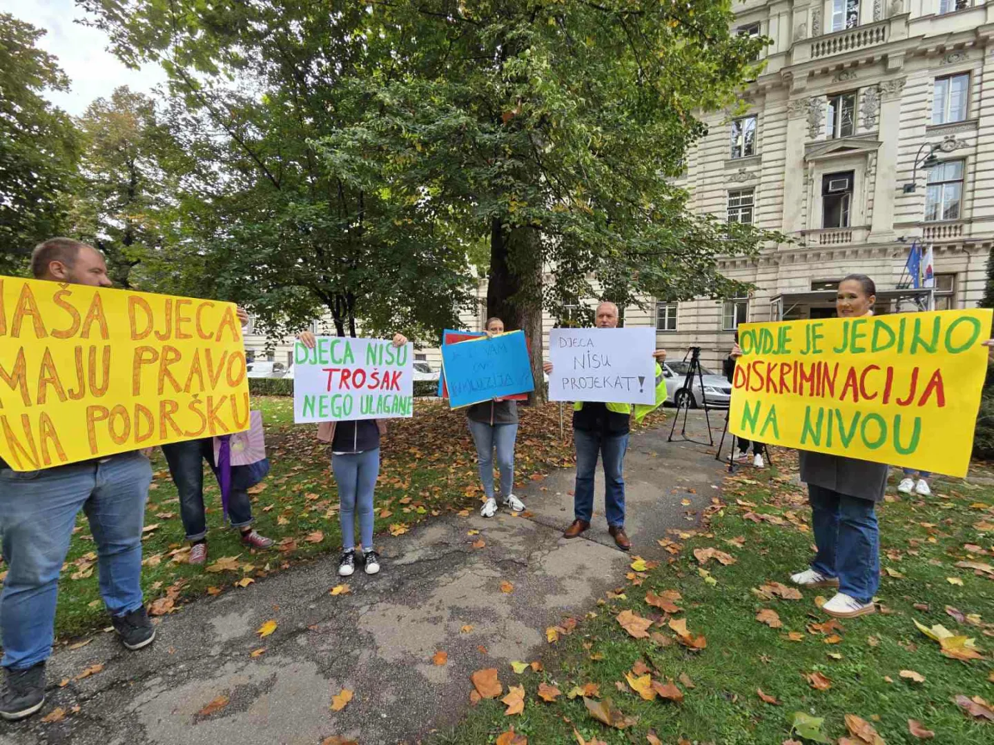 Udruženje Colibri održalo protest pred Vladom Kantona Sarajevo