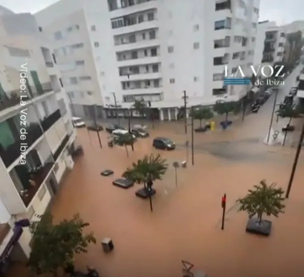 Potresne snimke: Ibiza pod vodom  
