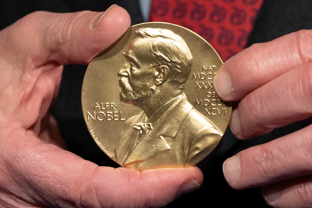 Tri naučnika dobila Nobelovu nagradu za fiziku za rad na kvantnoj mehanici