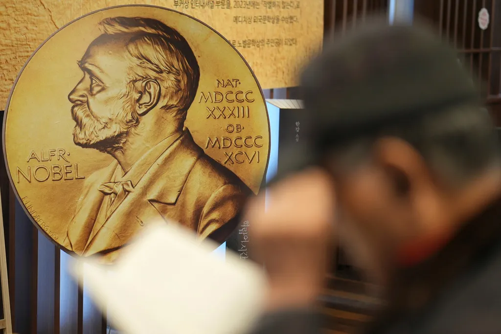 Tri naučnika dobila Nobelovu nagradu za hemiju za rad na metal-organskim okvirima