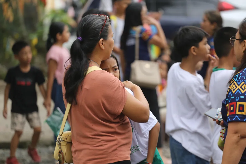 Snažan zemljotres jačine 7,6 stepeni Rihterove skale pogodio je južne Filipine, izdato upozorenje na cunami
