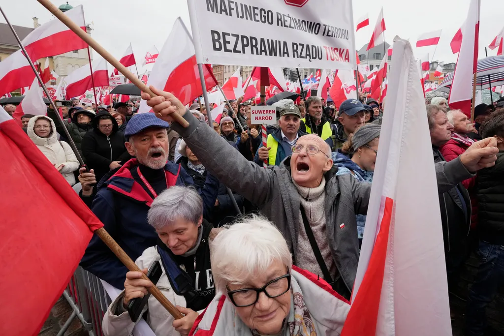 "Ovo je Poljska, a ne Brisel": Protest opozicije u Varšavi protiv Tuska, Pakta o migraciji EU i migranata