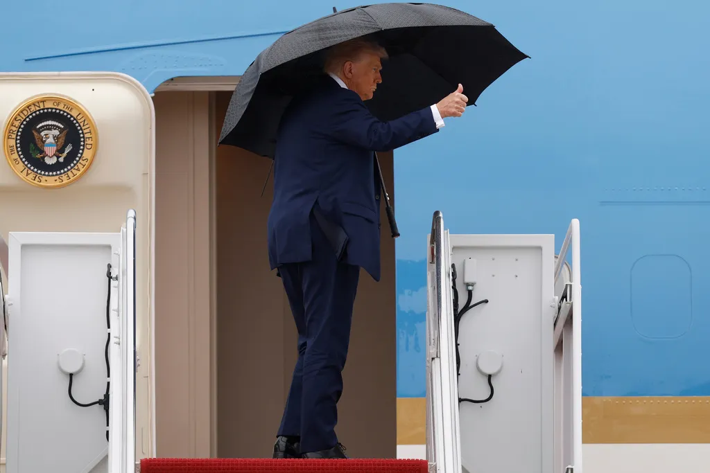 Trump na letu za Izrael: Biti će dočekan u parlamentu kao heroj