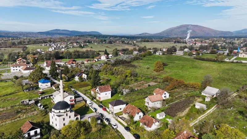 Pokretanje međunarodnog festivala 'Halid Bešlić' i izgradnja spomen kuće u Knežini