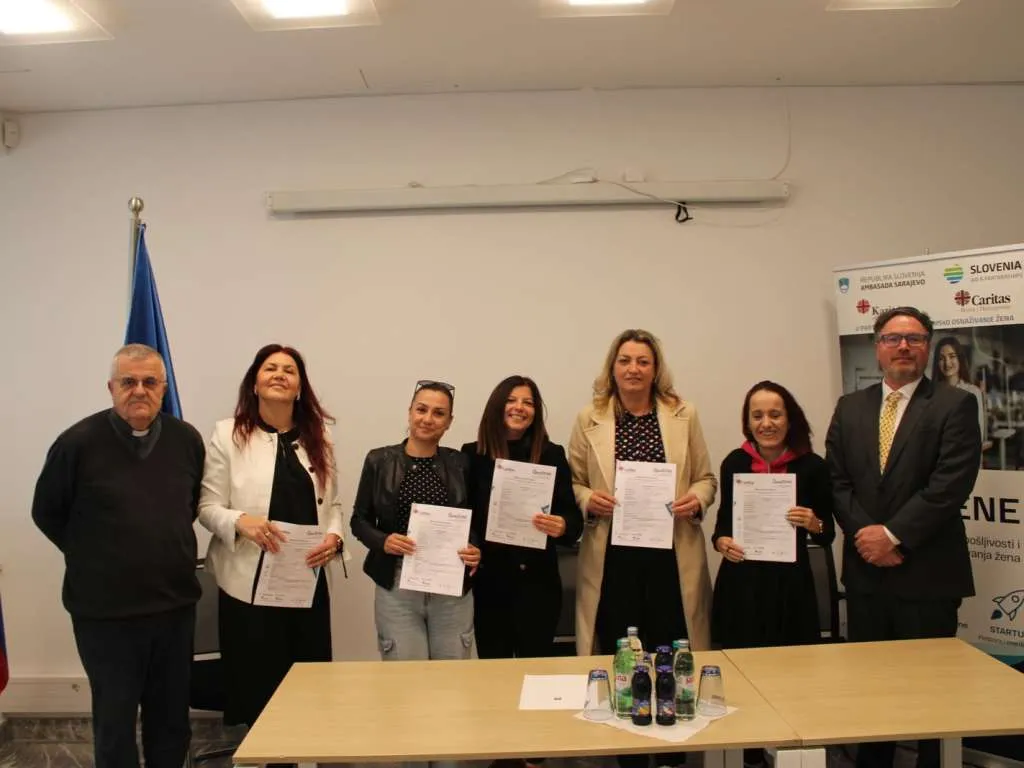 Projekt OsnaŽENE: Caritas BiH i Vlada Slovenije dodjelili 57.960 KM potpore ženama poduzetnicama