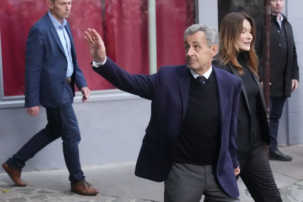 Bivši francuski predsjednik Nicolas Sarkozy odlazi na odsluženje kazne zatvora