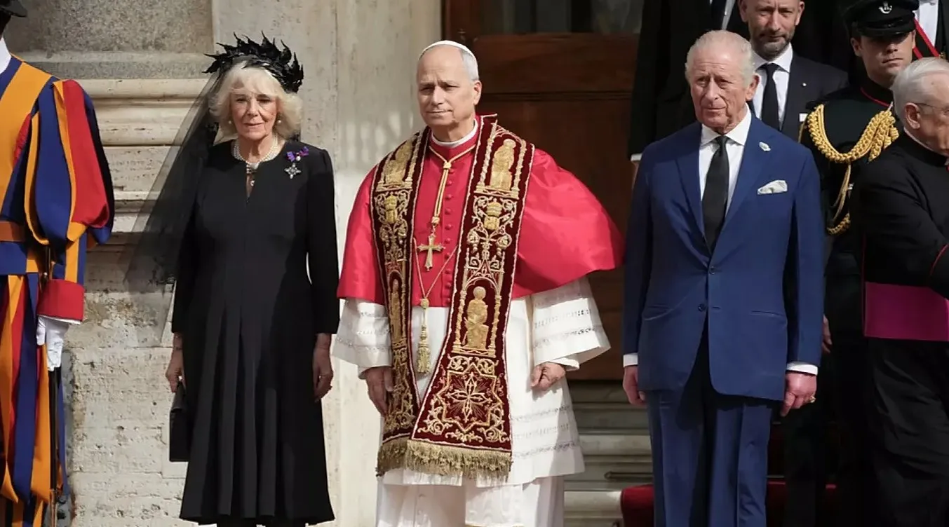 Kralj Charles susreće se s papom Lavom XIV u historijskom javnom iskazu jedinstva