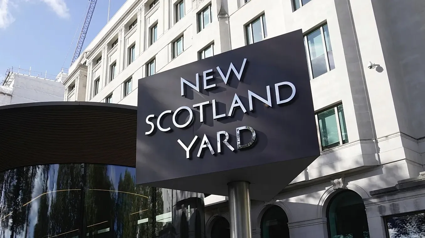 U Velikoj Britaniji uhapšena tri muškarca zbog sumnje da su špijunirali za Rusiju