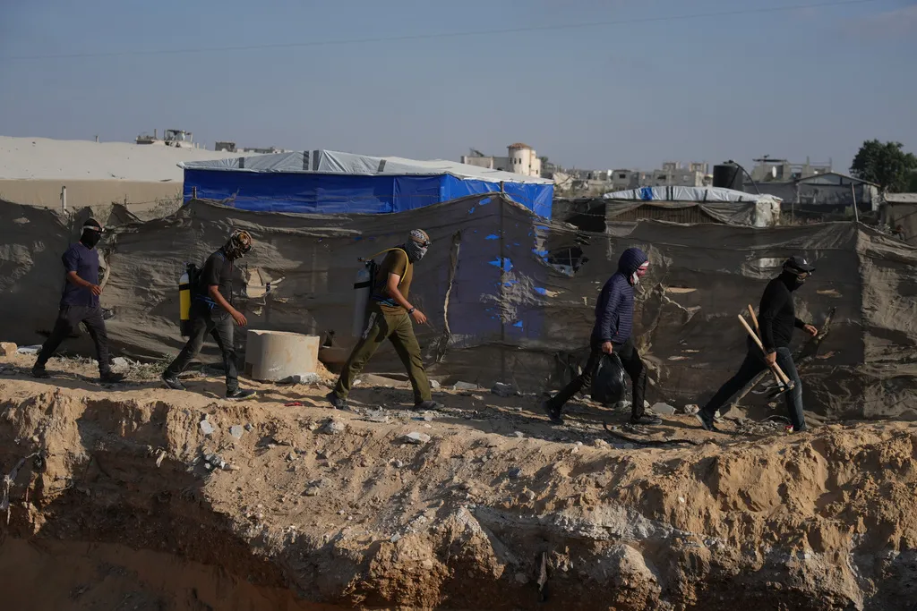 Hamas: Odložen prenos tijela taoca zbog kršenja primirja