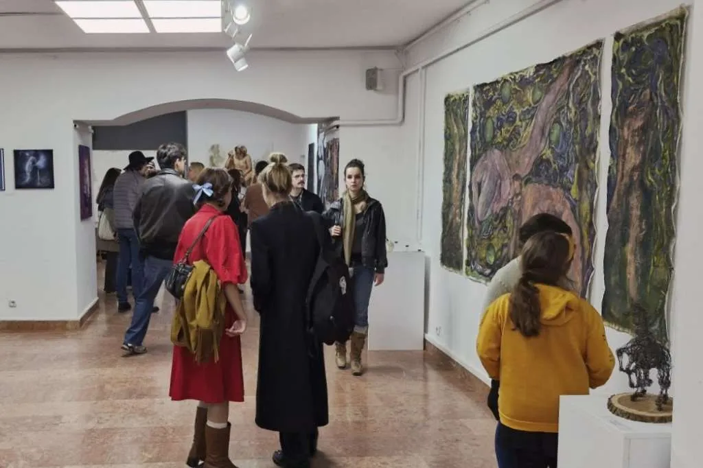 U Sarajevu otvorena izložba studenta Akademije likovnih umjetnosti 'Ples noći'