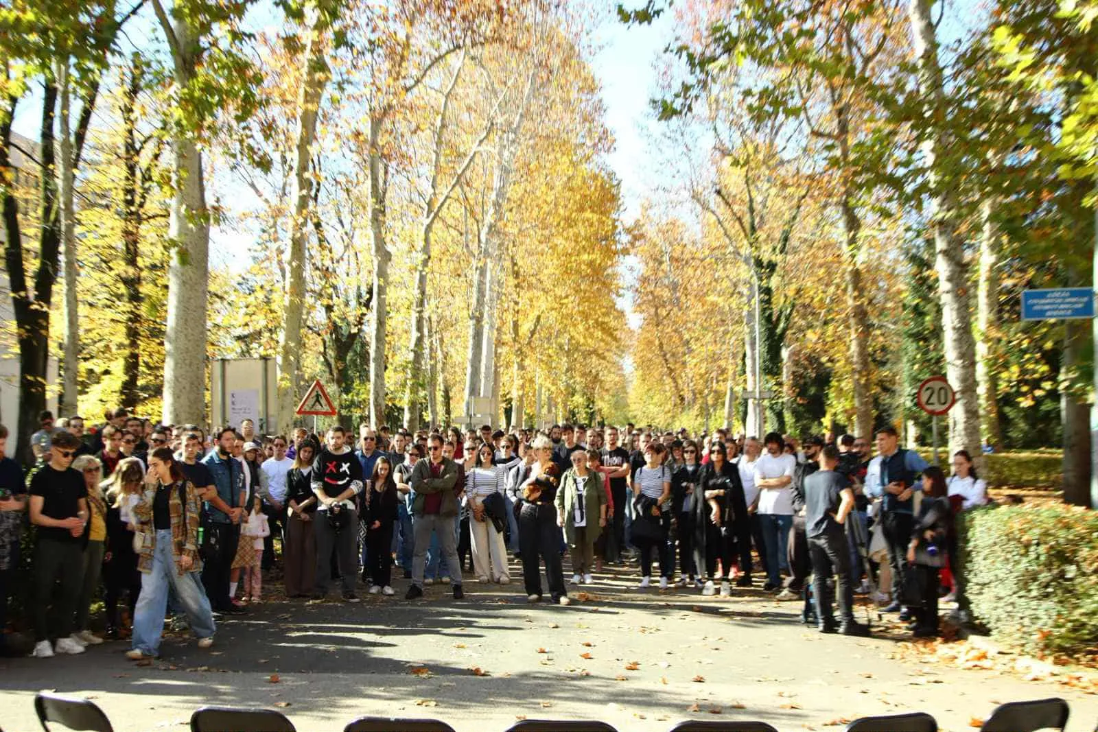 Banjalučani i studenti odali počast žrtvama novosadske tragedije