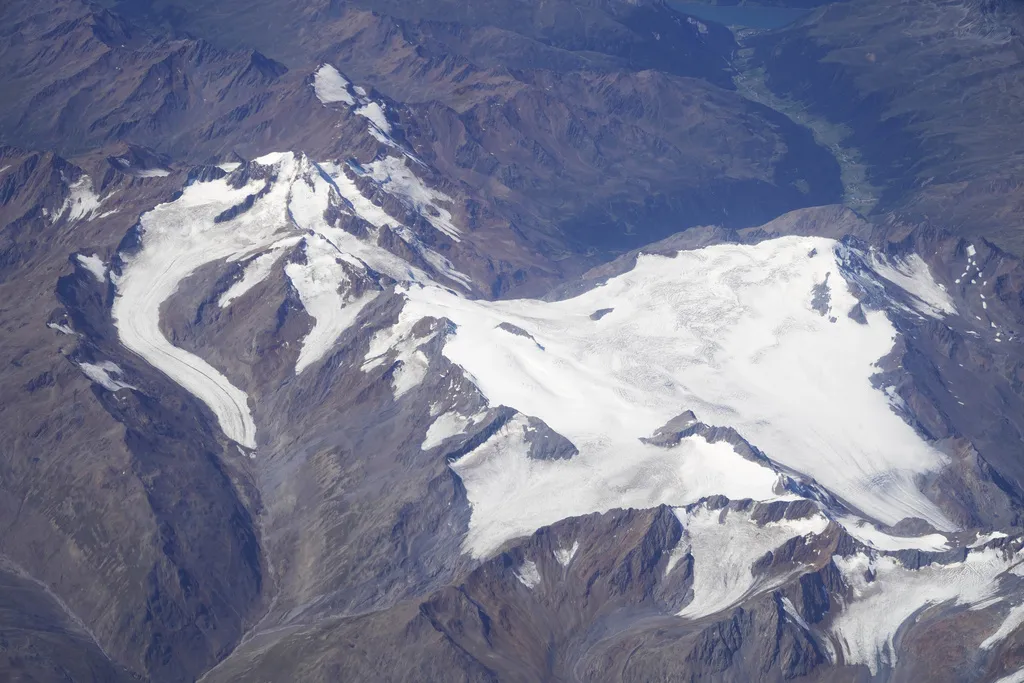 Petero ljudi poginulo u lavini u italijanskim Alpama