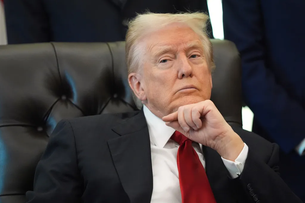 Vrhovni sud podržao Trumpa: Transrodnim osobama uskraćena promjena spola u putovnici