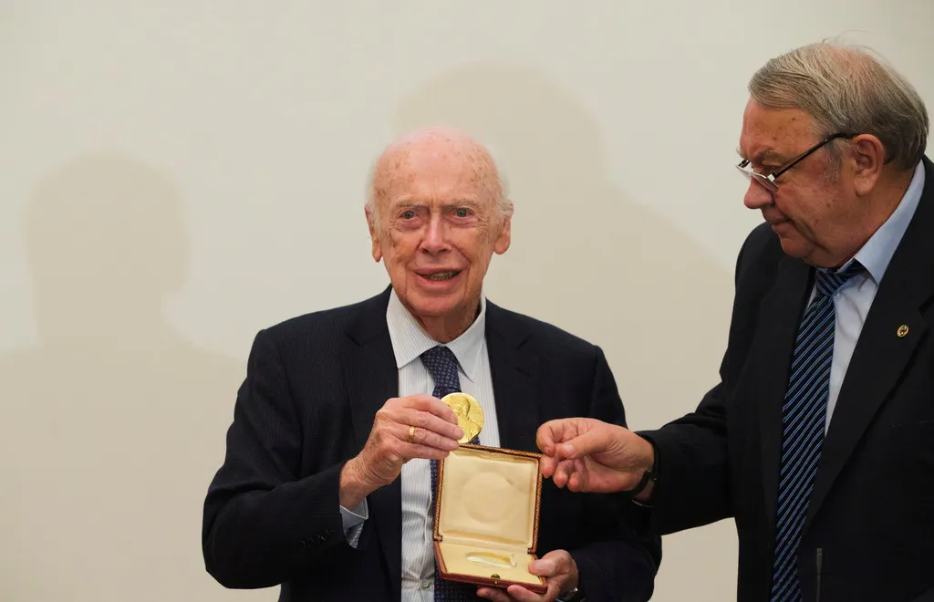 Preminuo James Watson, najpoznatiji po otkriću strukture DNK