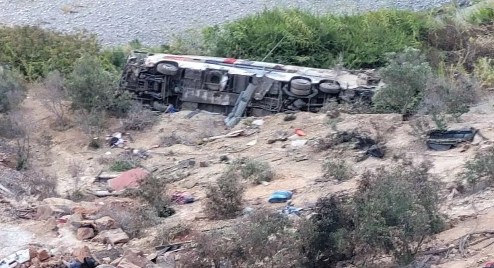 Najmanje 37 poginulih nakon pada autobusa u provaliju na jugu Perua