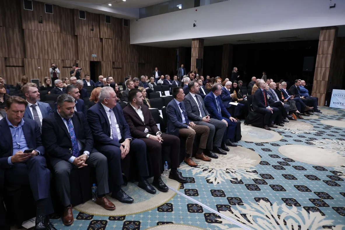 Na konferenciji u Sarajevu prezentirani izazovi i prilike za privredu u 2026. godini