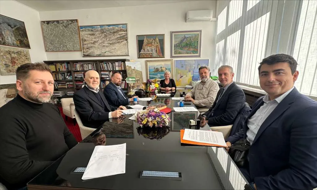 Potpisani ugovori s korisnicima Programa 'Promovisanje publicistike kultura naroda u BiH'