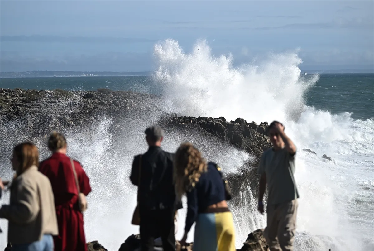 Oluja "Klaudija" izazvala haos: Proglašeno vanredno stanje u Južnom Velsu, Britanka poginula u Portugalu
