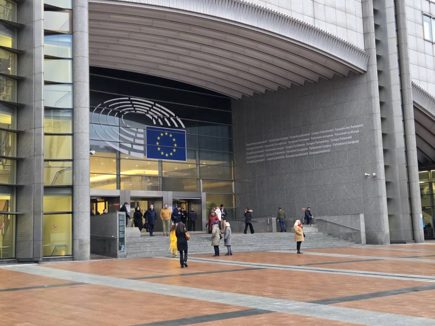 Evropski parlament zahtijeva od EU da preuzme vođstvo u mirovnom procesu za Ukrajinu