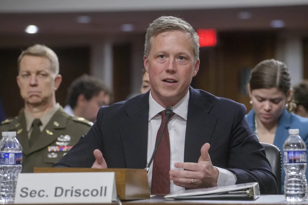 Zvaničnici Pentagona stigli u Kijev: Mirovni plan na stolu, čeka se Zelenski