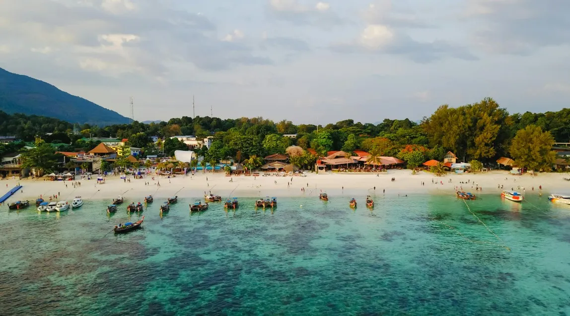 Da li je sigurno putovati u Tajland i Kambodžu dok se granični sukobi pojačavaju?