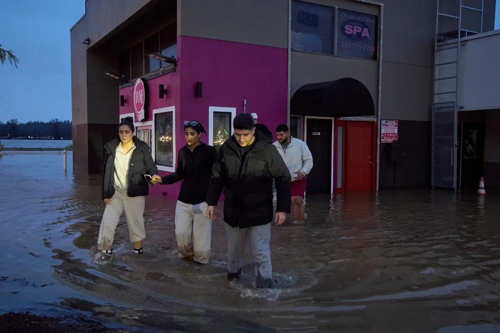 U Washingtonu naređena evakuacija 100.000 ljudi zbog poplava