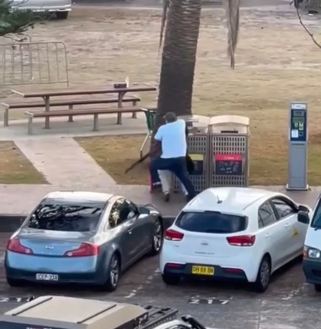 Američki milijarder uplatio skoro 100.000 dolara Ahmedu Al Ahmedu, junaku s plaže Bondi