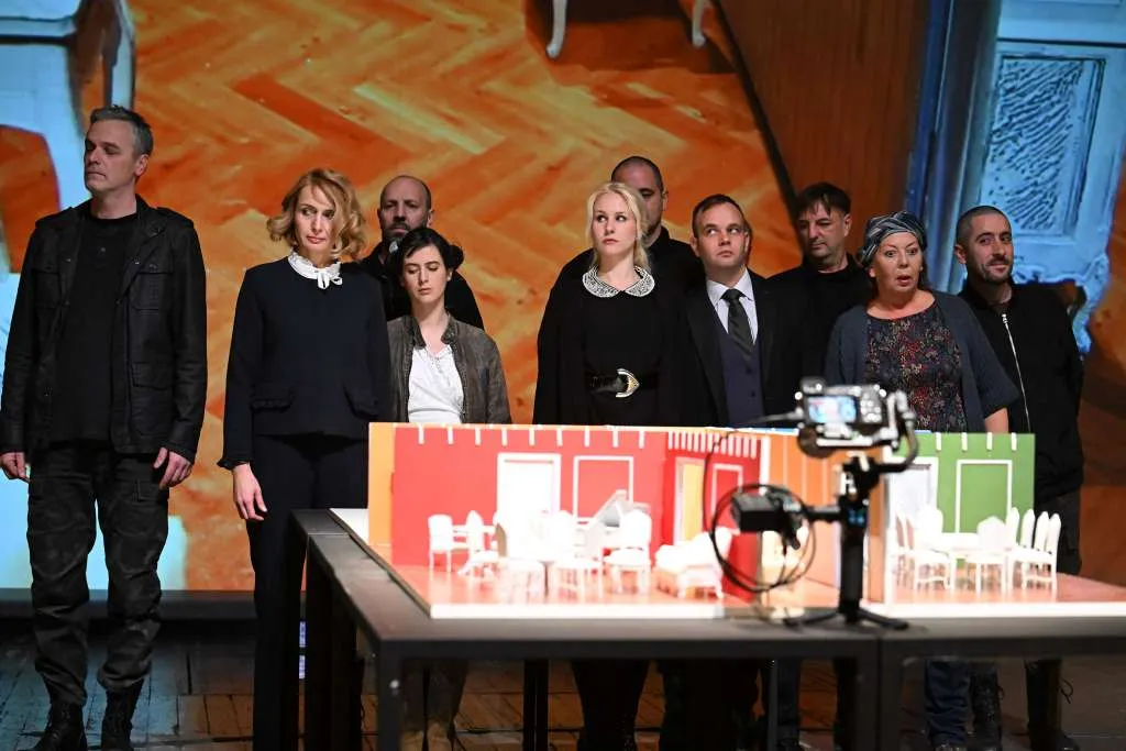 U Bosanskom narodnom pozorištu Zenica premijerno izvedena predstava 'Tri sestre'