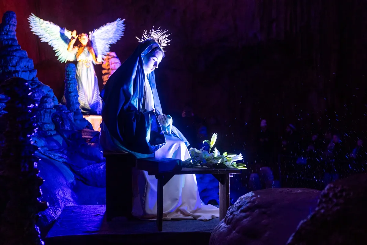 Najveći podzemni božićni spektakl na svijetu: Žive jaslice u slovenskoj Postojnskoj jami