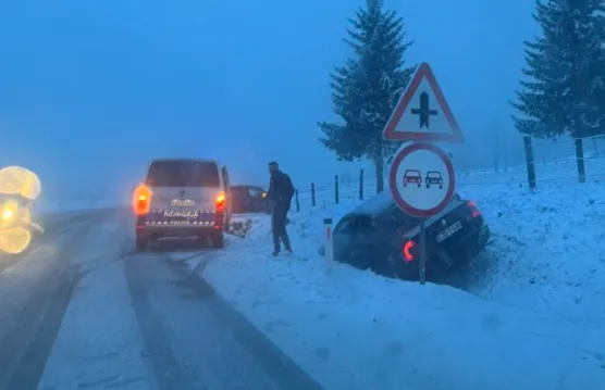 Prvi snijeg, stare muke: Da li je zimska služba u Banjaluci ponovo "iznenađena"?