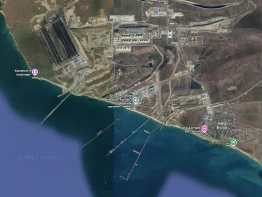 Ukrajinci izveli masovni napad: Ruska luka u plamenu