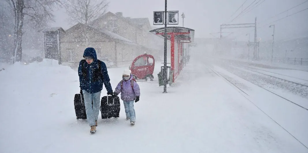 Sniježna oluja pogodila Švedsku: Više od 40.000 domaćinstava bez struje