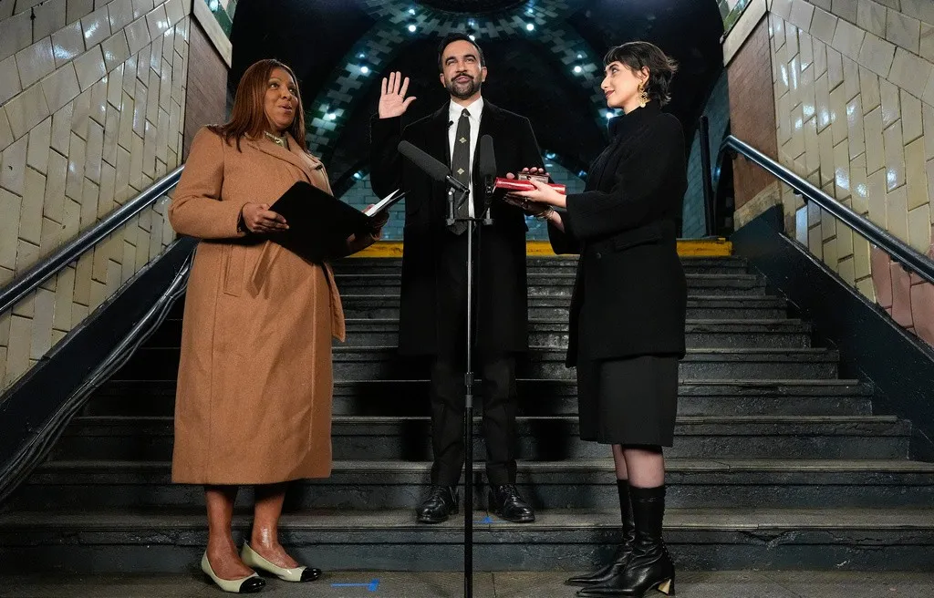 Zohran Mamdani poslije ponoći položio zakletvu na istorijskoj stanici metroa na Menhetnu