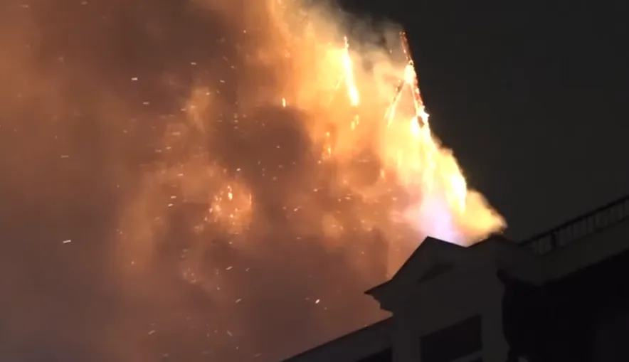 Amsterdam: Vatrogasci se bore s požarom u crkvi Vondelkerk