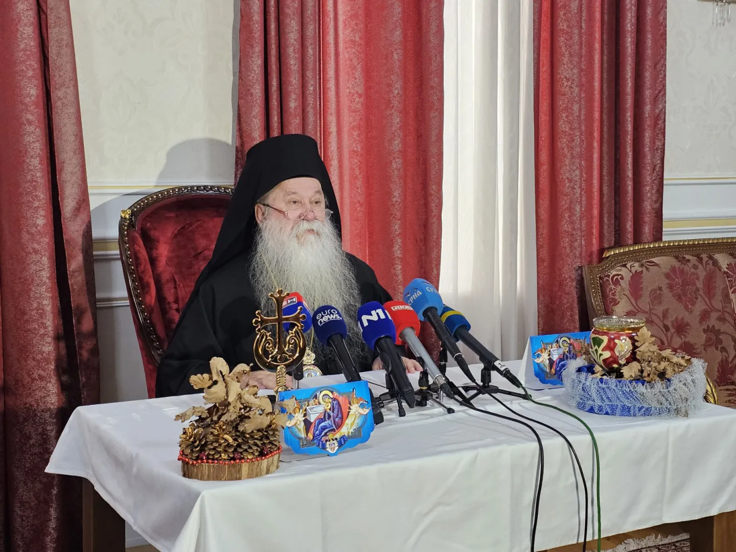 Mitropolit Hrizostom: Slaveći Božić molimo se za mir Božiji